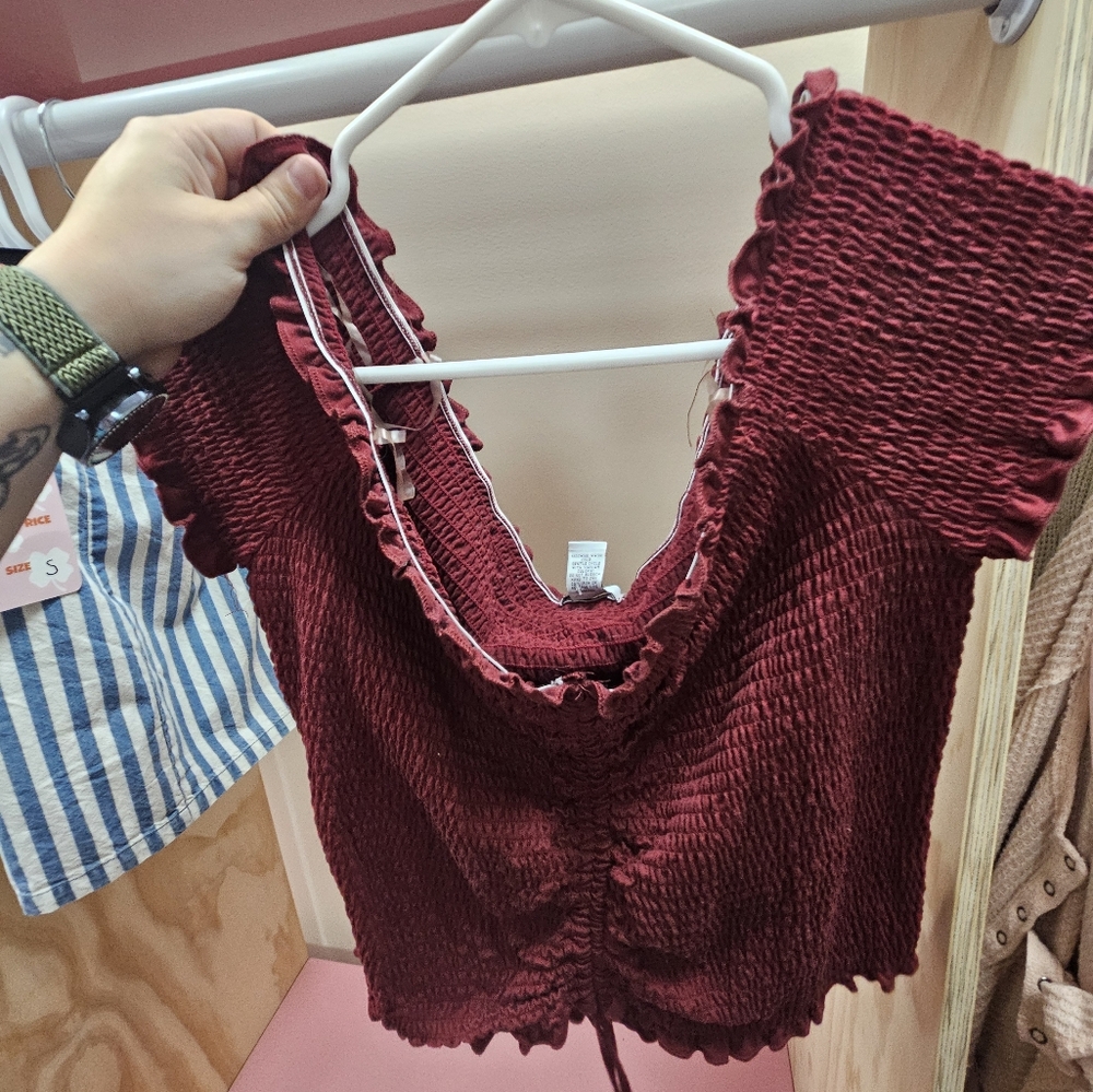 Dark eyed crop top